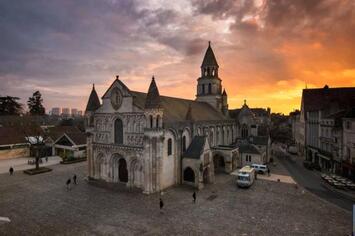 Location Local Commercial - Vienne (86)-photo-2