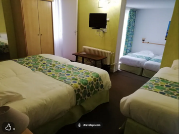 Vente - Hôtel - Restaurant - Gîte - Chocolaterie Chocolatier - Vienne (86)