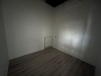 Location Local Commercial - Lyon 3ème (69003)-photo-3