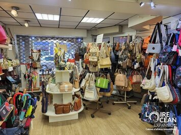 Vente - Maroquinerie - Pornic (44210)-photo-2