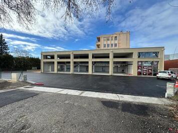 Location Local Commercial - Vaucluse (84)-photo-3