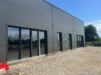 Location Local Commercial - La Côte-Saint-André (38260)-photo-2