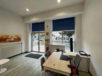 Location Local Commercial - Villeurbanne (69100)-photo-2