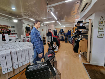 Vente - Habillement - Brive-la-Gaillarde (19100)-photo-4