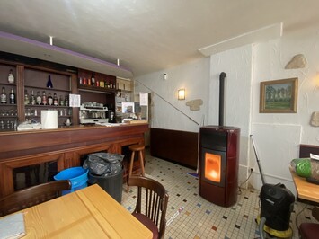 Vente Entrepôt / Local d'activités - Châteauneuf-les-Bains (63390)-photo-4