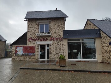 Vente - Esthétique - Salon de coiffure - Saint-Fraimbault-de-Prières (53300)-photo-4