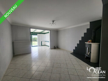 Location Bureau - Saint-Hilaire-de-Chaléons (44680)-photo-2