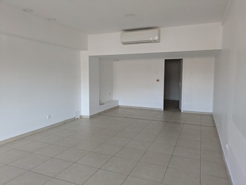 Location Local Commercial - Bourgoin-Jallieu (38300)-photo-2