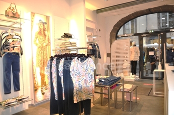 Location Local Commercial - Riom (63200)-photo-2