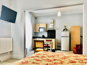 Vente - Hôtel - Restaurant - Bourbon-l'Archambault (03160)-photo-4