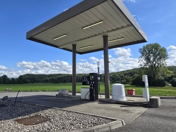 Vente - Agence de voyages - Alimentation - Station de lavage - Station Essence - Jura (39)-photo-2