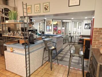 Vente - Bar - Brasserie - Restaurant - Tabac - Loto - PMU - Vente à emporter - Indre-et-Loire (37)-photo-1