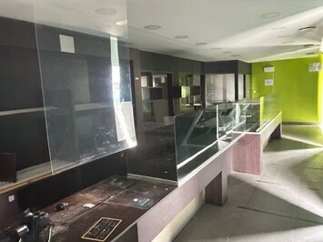 Vente de murs de boutique - Haute-Savoie (74)-photo-2