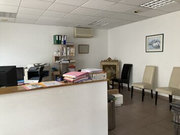 Vente de murs de boutique - Saint-Paul-de-Fenouillet (66220)-photo-3