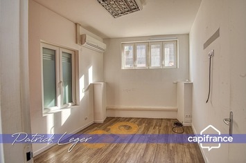 Vente de murs de boutique - La Rochelle (17000)-photo-3