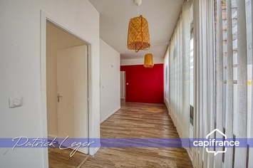 Vente de murs de boutique - La Rochelle (17000)-photo-4