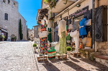 Vente - Habillement - Le Castellet (83330)