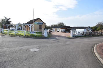 Vente de murs de boutique - Charolles (71120)-photo-2