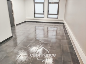 Vente de murs de boutique - Beaurepaire (38270)-photo-3