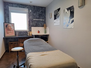 Vente - Institut de beauté - Salon de coiffure - Chateau-gontier (53200)-photo-4