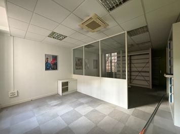Vente Bureau - Macon (71000)-photo-2