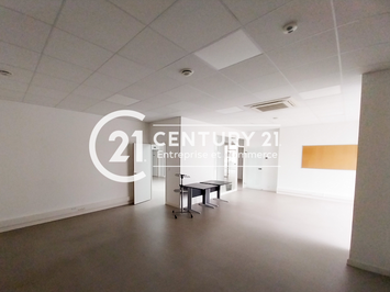 Location Local Commercial - Loire-Atlantique (44)-photo-2