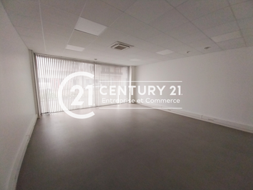 Location Local Commercial - Loire-Atlantique (44)-photo-3