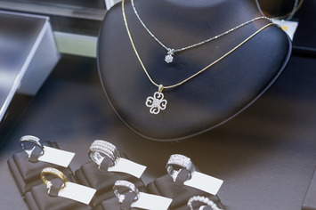 Vente - Bijouterie - Horlogerie - Yvelines (78)-photo-3