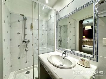 Vente - Hôtel - Restaurant - Bouches-du-Rhône (13)-photo-3