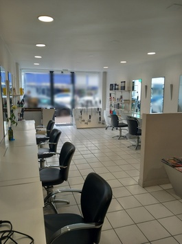 Vente - Salon de coiffure - La Roche-sur-Yon (85000)-photo-2