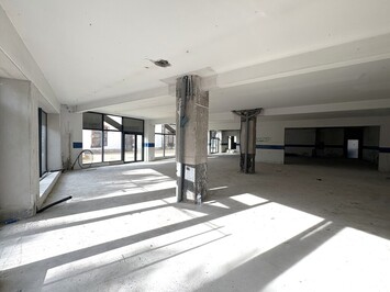 Location Local Commercial - Montelimar (26200)