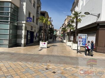 Vente - Librairie - Presse - Vichy (03200)-photo-3