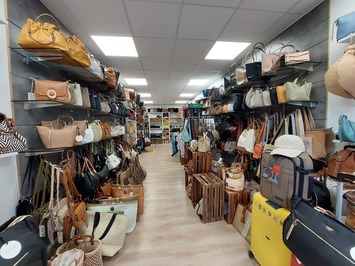 Location Local Commercial - Chambery (73000)-photo-3
