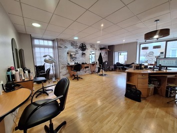 Vente - Salon de coiffure - Ambrières-les-Vallées (53300)-photo-3