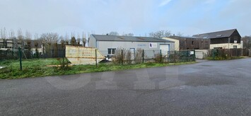 Location Entrepôt / Local d'activités - La Mézière (35520)-photo-1