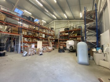 Location Entrepôt / Local d'activités - La Mézière (35520)-photo-2