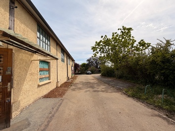 Location Local Commercial - Vaulx-en-Velin (69120)-photo-4