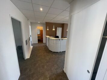 Location Bureau - Lyon 8ème (69008)-photo-1