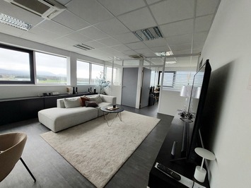 Location Bureau - Saint-Pierre-en-Faucigny (74800)-photo-4