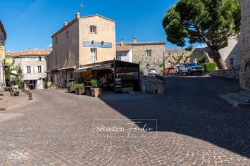 Location Local Commercial - Le Castellet (83330)-photo-2