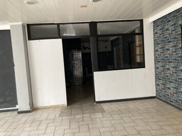 Vente de murs de boutique - Perpignan (66000)-photo-4