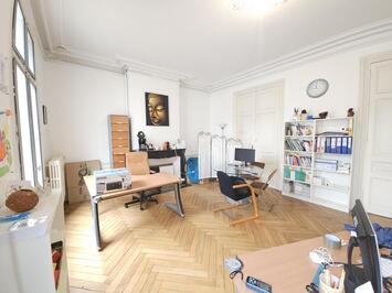 Location Bureau - Tours (37000)
