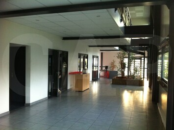 Location Entrepôt / Local d'activités - Saint-Thuriau (56300)-photo-2