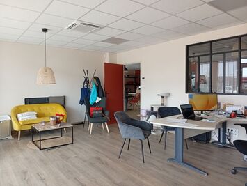 Location Local Commercial - Saint-Etienne-du-Bois (01370)-photo-3