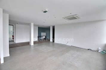 Location Local Commercial - Orgeval (78630)-photo-4