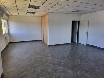 Location Bureau - Sarthe (72)-photo-1