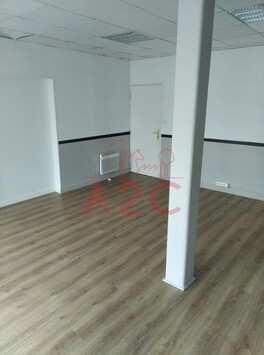 Location Local Commercial - La Roche-sur-Yon (85000)-photo-1