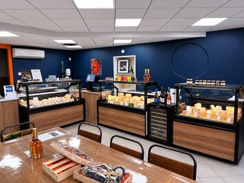 Vente - Alimentation - Cave à vins - Epicerie - Fromagerie - Superette - Vins et spiritueux - Rhône (69)-photo-1