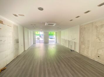 Vente de murs de boutique - Tassin-la-Demi-Lune (69160)-photo-2