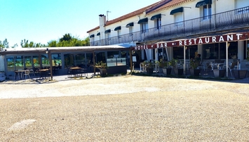 Vente - Bar - Hôtel - Restaurant - Aigues-Mortes (30220)